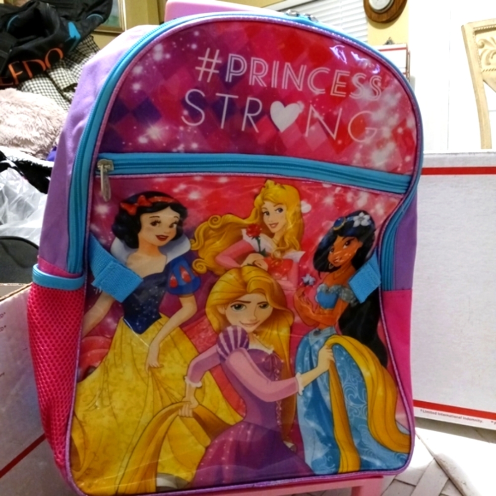 🏩PRINCESS STRONG GIFT ON WHEELS